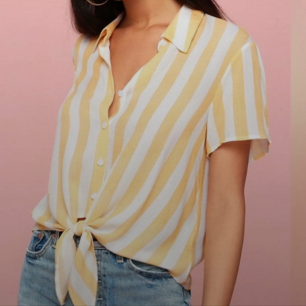 Lulu’s Portofino Coast Yellow Striped Button Up Tie Front Top
